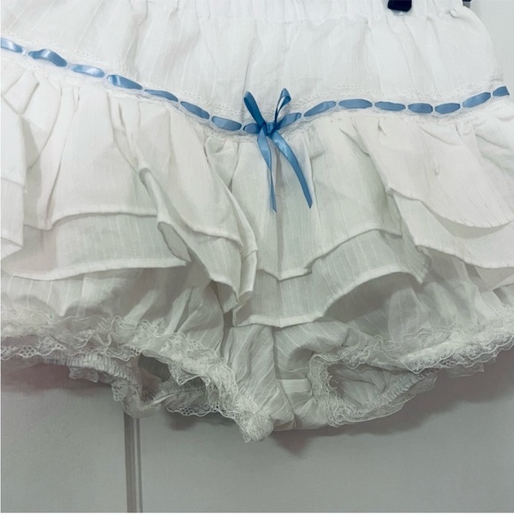 NWOT - White Ruffled Pumpkin Bloomers Skirt with Blue Ribbon Accent - S - Picture 2 of 3